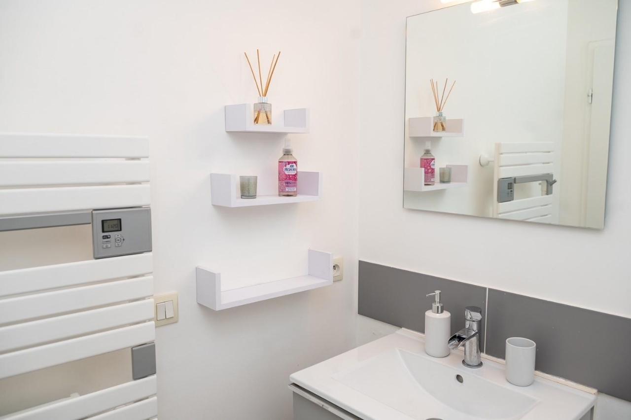 Eirene - Chessy Apartment ภายนอก รูปภาพ